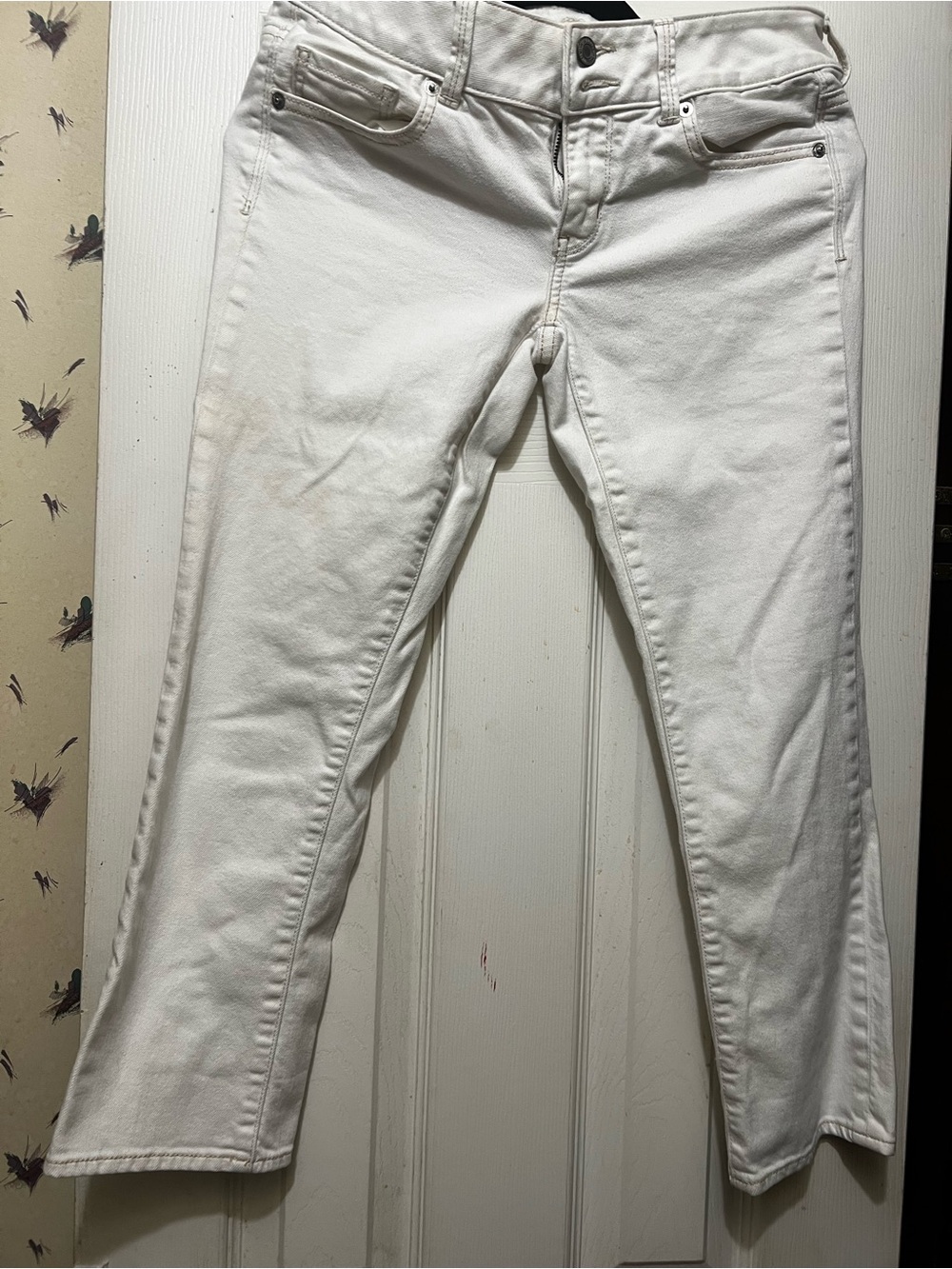 American Eagle Outfitters White Straight-Leg Jeans